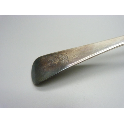 838 - A George IV silver ladle, London 1828, 220g