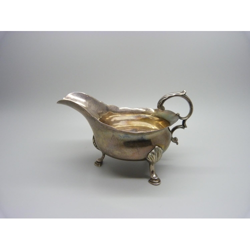 847 - An early George III silver sauce boat, London 1763, 114g