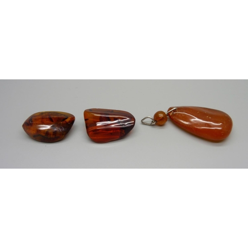 878 - A collection of amber jewellery