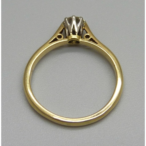 921 - An 18ct gold and diamond solitaire ring, approximately 0.32 carat diamond weight, 2.7g, N