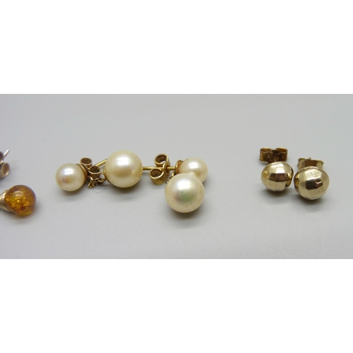 927 - Three pairs of earrings with 9ct gold fittings and a pair of 9ct gold earrings, total weight 8.3g