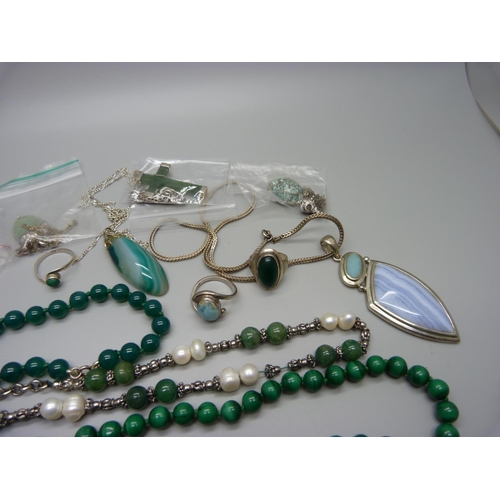 957 - A malachite bead necklace, pearl necklaces, a silver stone set pendant, a silver ring, etc.