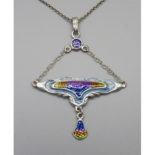 961 - A silver and enamel necklace