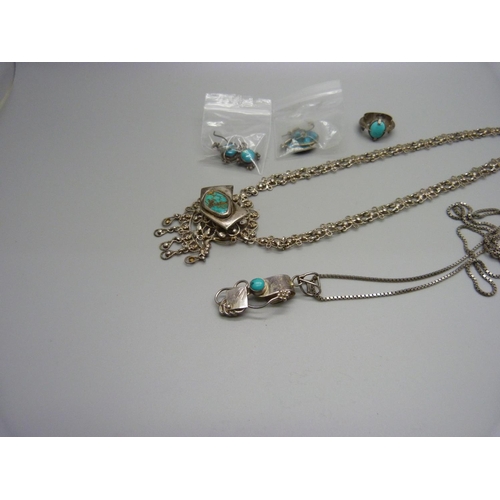 980 - A collection of turquoise set jewellery