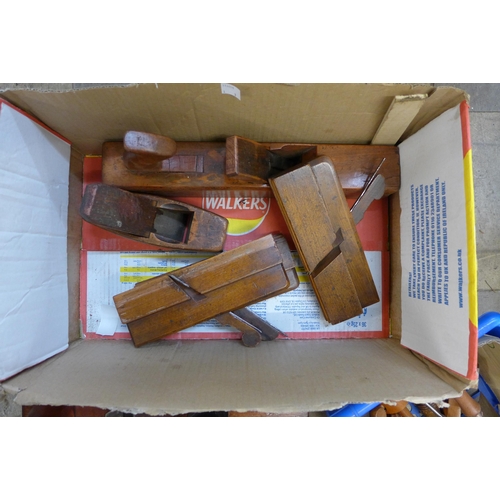 256 - Two boxes of vintage woodworking planes and tools