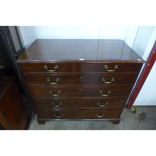 67 - A George III mahogany chest of drawers