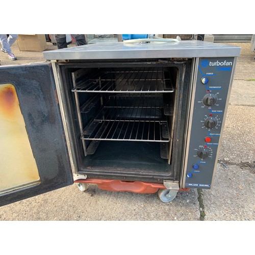 2402 - Turbofan/blue seal 32 max commercial eletric oven