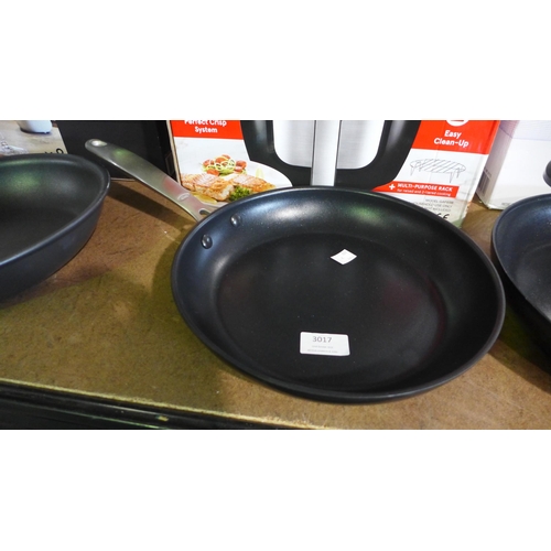 3017 - 3x Mixed Frying Pans (269-416)   * This lot is subject to vat