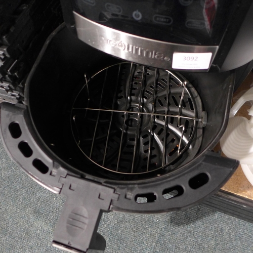 3092 - Gourmia Air Fryer (269-381)   * This lot is subject to vat