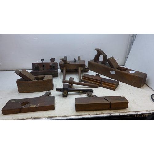 2010 - 2 wood block planes & 7 moulding/rebating planes with 2 mitre scribes