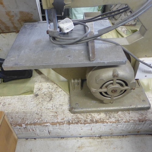 2024 - Powerline BB520 bandsaw - failed electrical safety test due to damaged cable - sold as scrap only