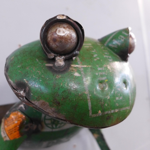 1305 - A recycled iron frog toilet roll holder (M61007)   #