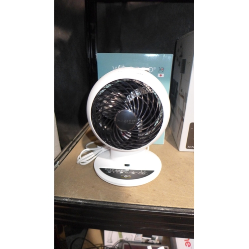 3242 - Iris Woozoo Desk Fan With Remote(269-163)   * This lot is subject to vat