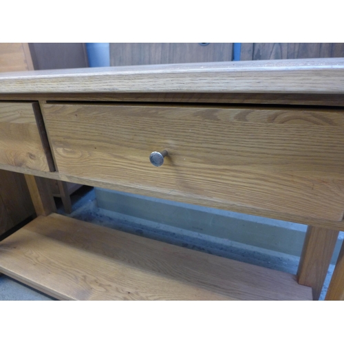 1512 - An oak two drawer console table