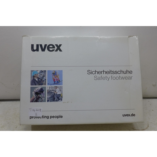 2249 - Pair of safety shoes, size 10/EU 44 - Uvex brand - boxed & unused