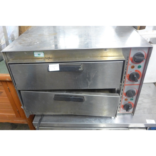 2401 - Susgena electric pizza oven, wicker trays and qty of slices