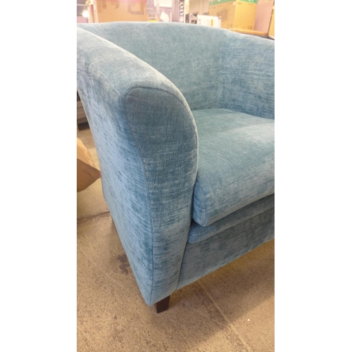 1486 - A sky blue velvet tub chair