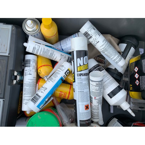 2004 - Tray of assorted solvents, glues, paints, laminating resin and furniture scratch removers