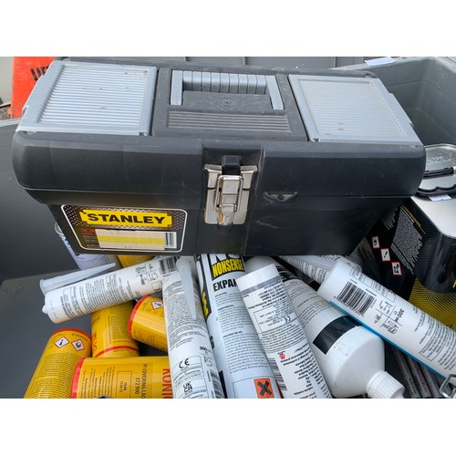 2004 - Tray of assorted solvents, glues, paints, laminating resin and furniture scratch removers