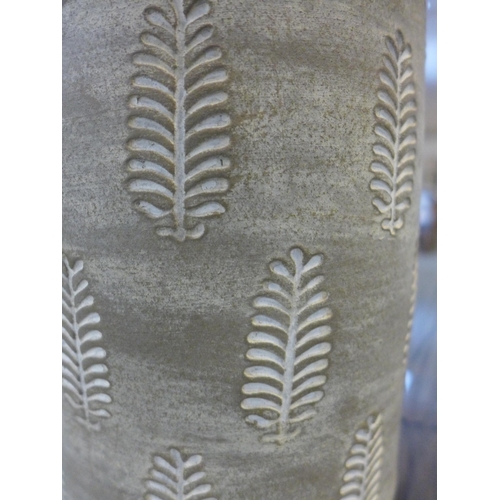 1418 - A fern textured stone grey stoneware vase, H 31 cms (70-61420)   #
