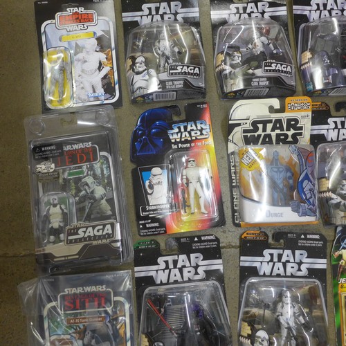 686A - Star Wars The Saga Collection figures (12) and seven others