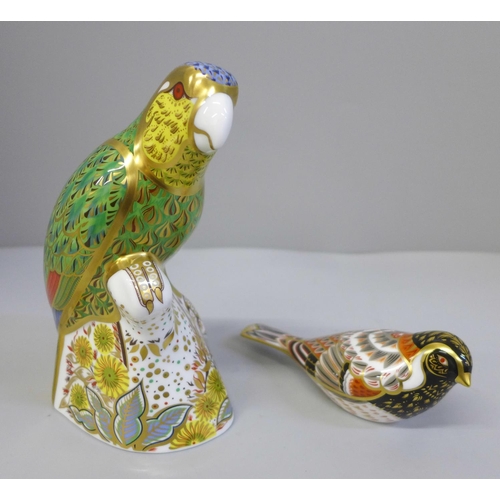 625 - Two Royal Crown Derby paperweights, Amazon Green Parrot, (limited edition) and Bunting, both with go... 