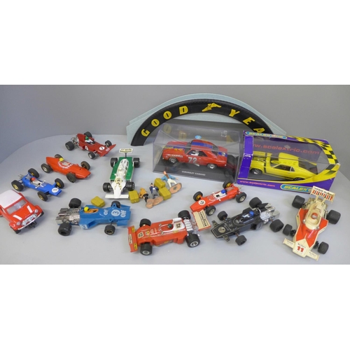753 - Scalextric slot racing cars including two boxed, and a Hornby Goodyear bridge