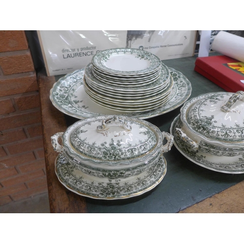 789 - A collection of K&Co Oxford dinnerwares with green decorated borders **PLEASE NOTE THIS LOT IS NOT E... 