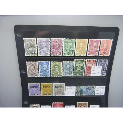 826 - Stamps: double sided stock sheet of better Austrian fine used stamps and sets from the period 1910-1... 