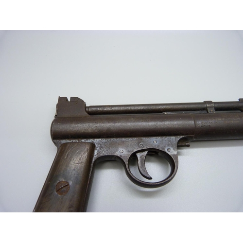 832 - A Webley & Scott air pistol Mk 1