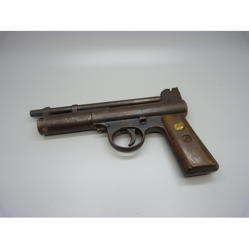 832 - A Webley & Scott air pistol Mk 1