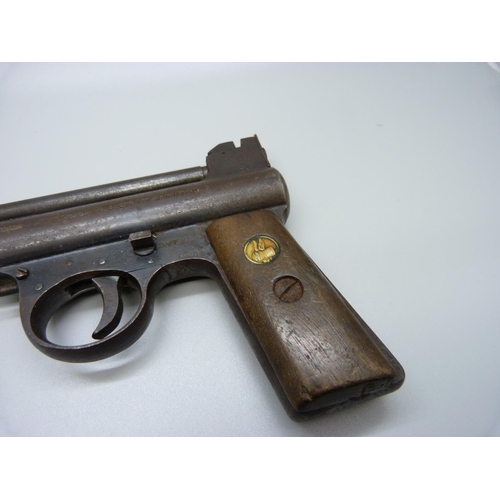 832 - A Webley & Scott air pistol Mk 1