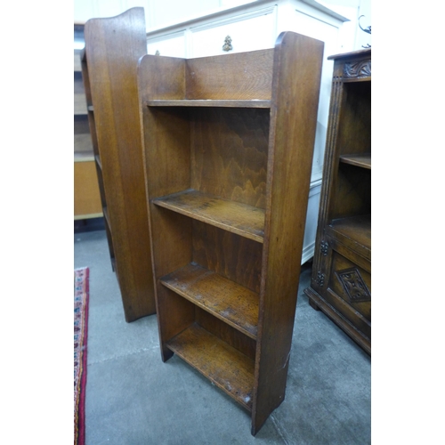 119 - A small Edward VII oak open bookcase