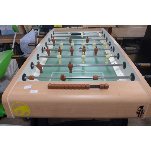 2233 - Mr Fusion/Left 4 Dead fussball table