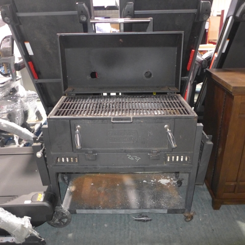 3109 - Masterbuilt Smoke Hollow Charcoal Grill, original RRP £237.41 + VAT * This lot is subject to VAT