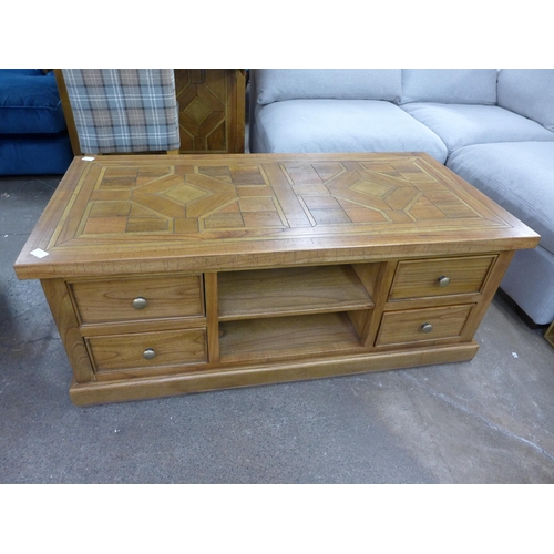1436 - A Welbeck coffee table/TV unit