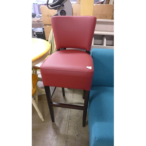 1563 - A miscellaneous lot including a serving unit, a red upholstered bar stool and a blue upholstered sof... 