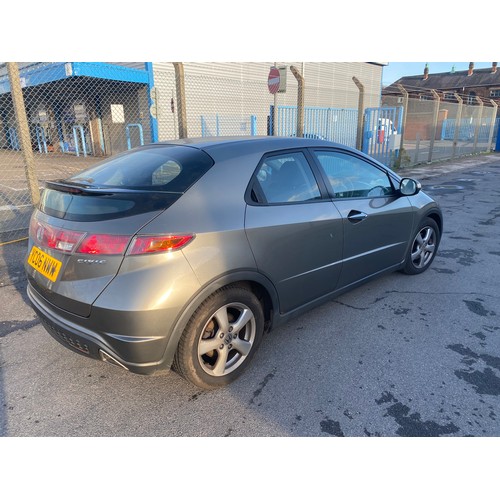 2252 - 2006/06 Honda Civic 1.8i VTEC SE 5 door hatchback car, Reg No. YC06 NWW, 46,477 recorded miles. To b... 