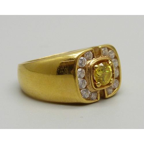 1056 - A 9ct gold, yellow and white stone ring, 5.5g, P