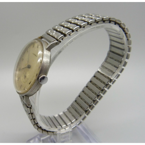 1061 - A Longines wristwatch, 6315265, circa 1940's, 34mm case