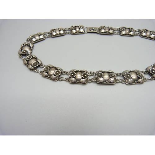 1067 - A Scandinavian silver necklet, marked From, 830S, 60g, 40.5cm