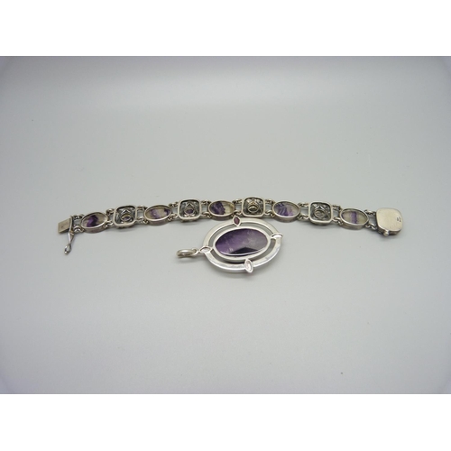 1072 - A silver and Blue John bracelet and pendant