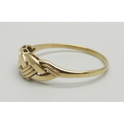 1073 - A 9ct gold knot ring, 1.5g, X