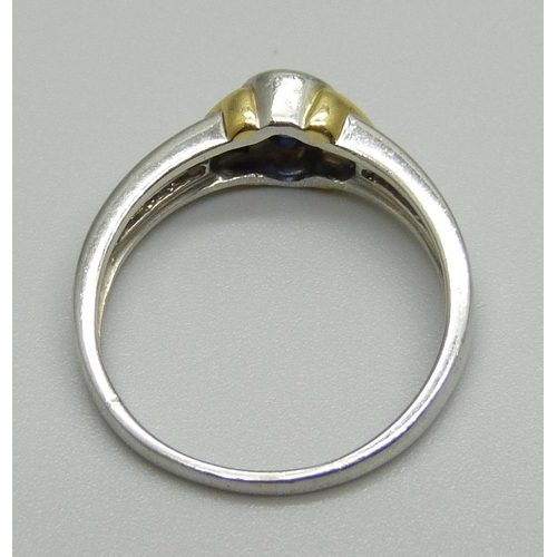 1101 - An 18ct gold and platinum, sapphire and diamond ring, 5.8g, Q