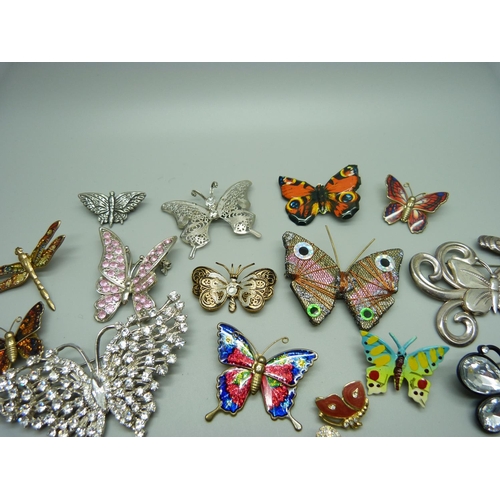 1160 - A collection of butterfly brooches