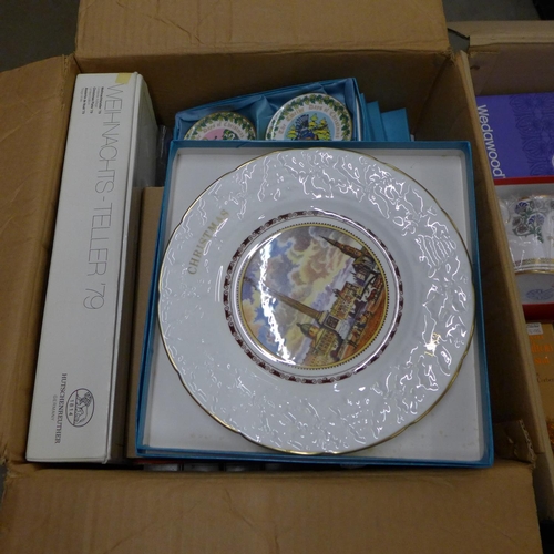 1231 - A collection of assorted china including Wedgwood Jasperware, Spode and Coalport Christmas plates **... 