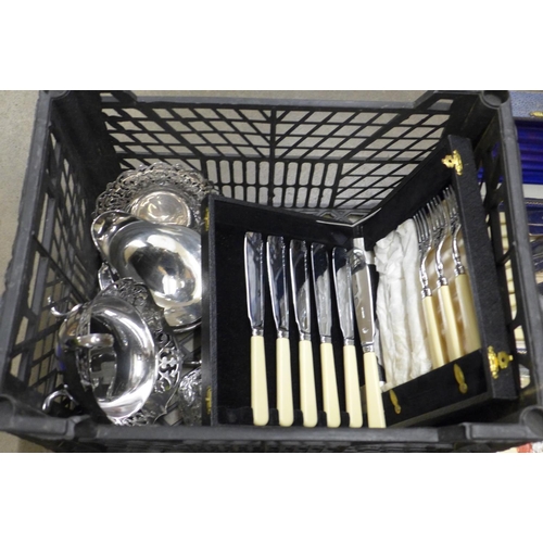 1248 - A collection of silver plated items and cased flatware **PLEASE NOTE THIS LOT IS NOT ELIGIBLE FOR PO... 