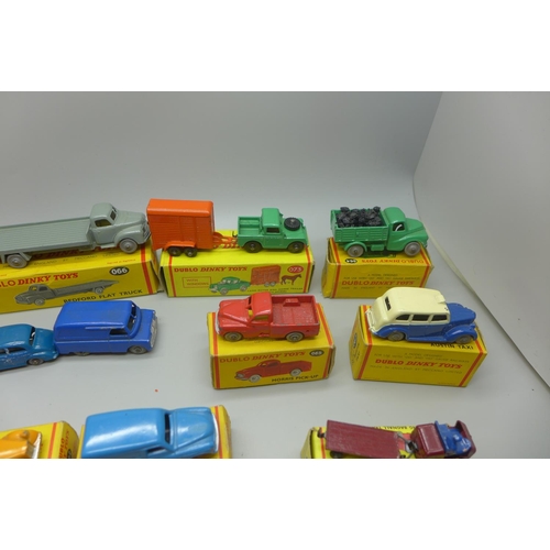 670B - A collection of Dublo Dinky Toys vehicles, 061, 062, 063, 064, 065, 067, 068, 069, 071, 076, 072, 07... 