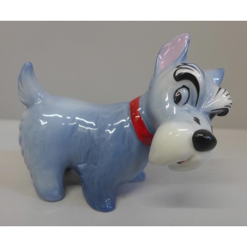 671 - A Wade blow up dog figure