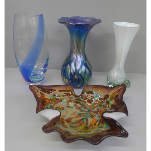 694 - Assorted glassware including an Alum Bay vase